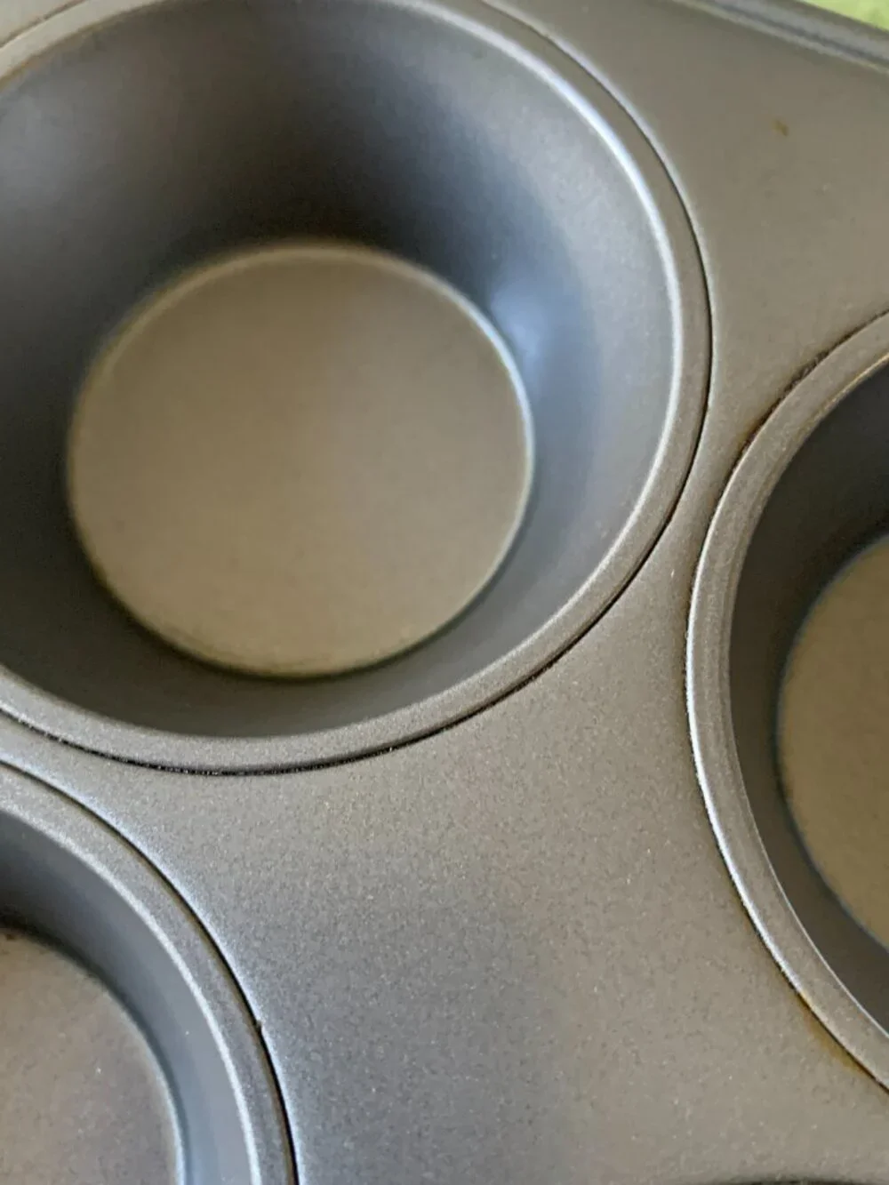 Baker's Secret 12 Cup Nonstick Muffin Cupcake Pan Steel Baking Tray 14x10